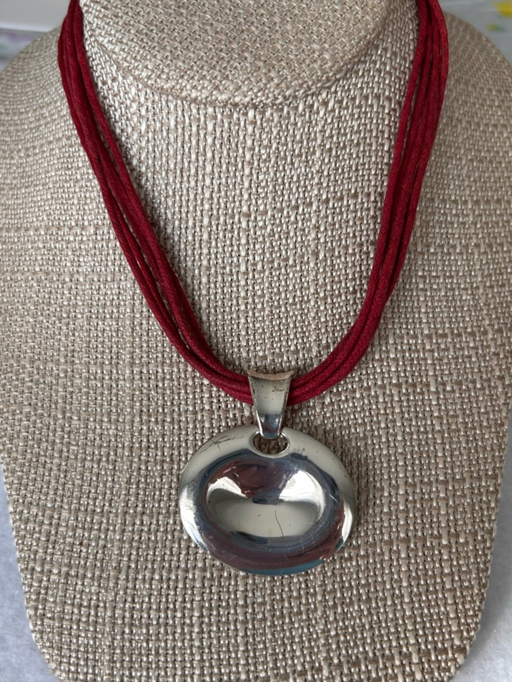Avon Nina Ricci Red Multi-Strand Cord Necklace  Silver-Tone Oval Pendant (4)